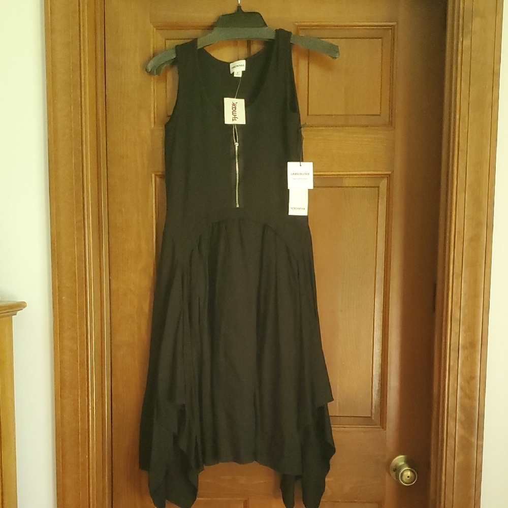 NEW "FORCYNTHIA" Dress Sz S, Black
